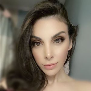 Meet your Posher, Mayra